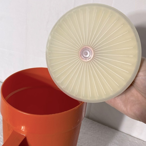 Vintage Tupperware Orange Go Between Pitcher with Lid - Picture 11 of 13